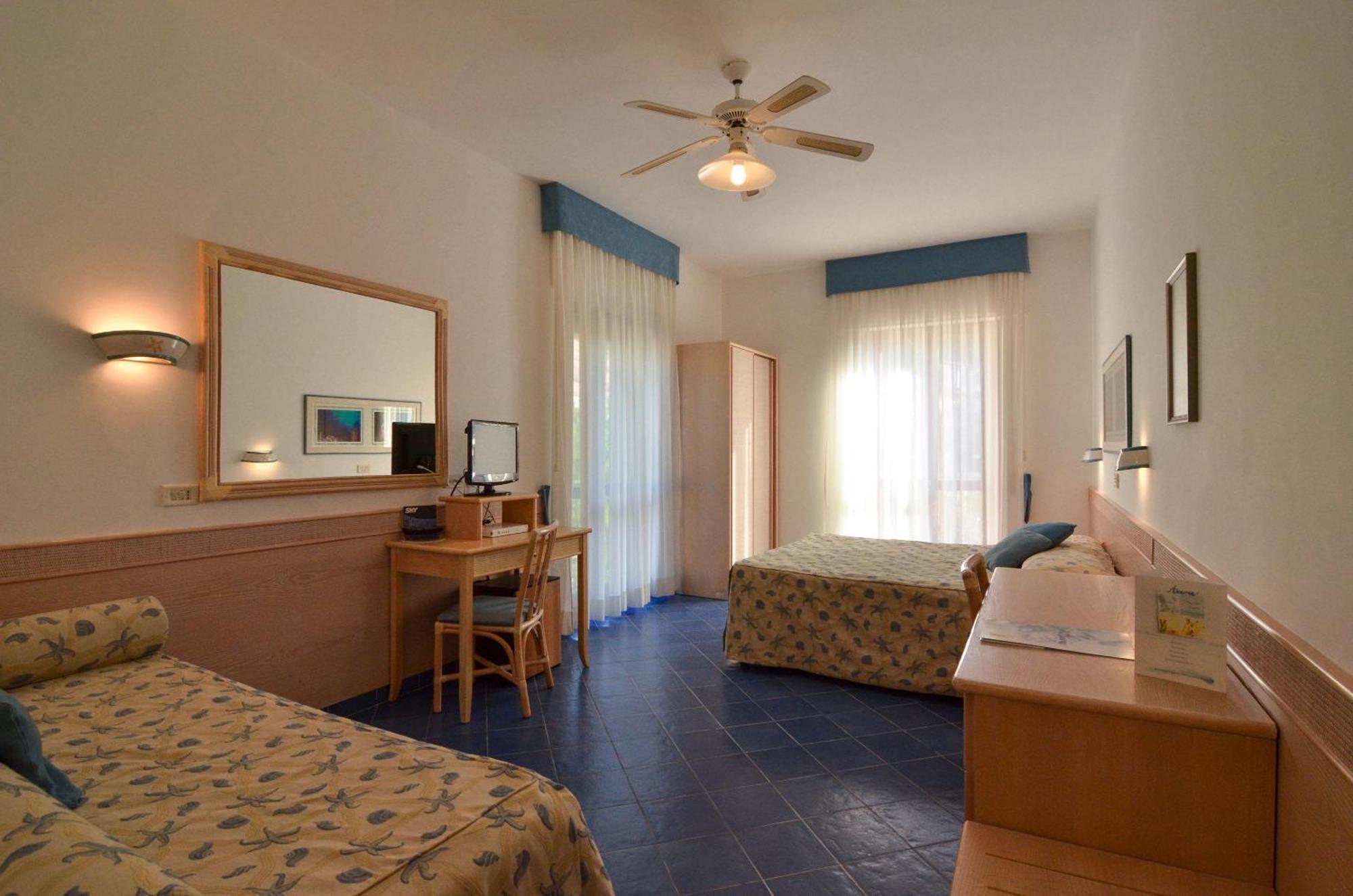 Hotel Aurora 3*