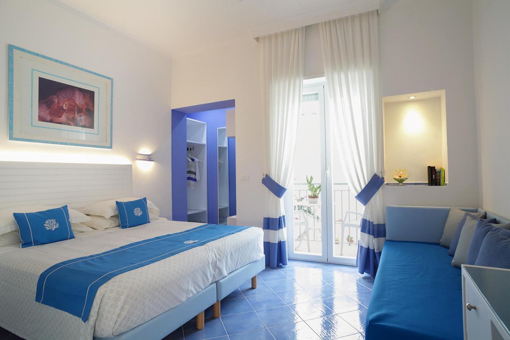 Hotel Aurora 3*
